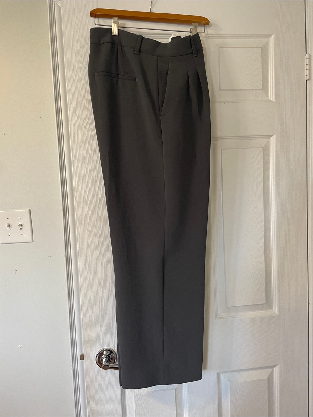 Aritzia Women's Gray Tailored Dress Trousers